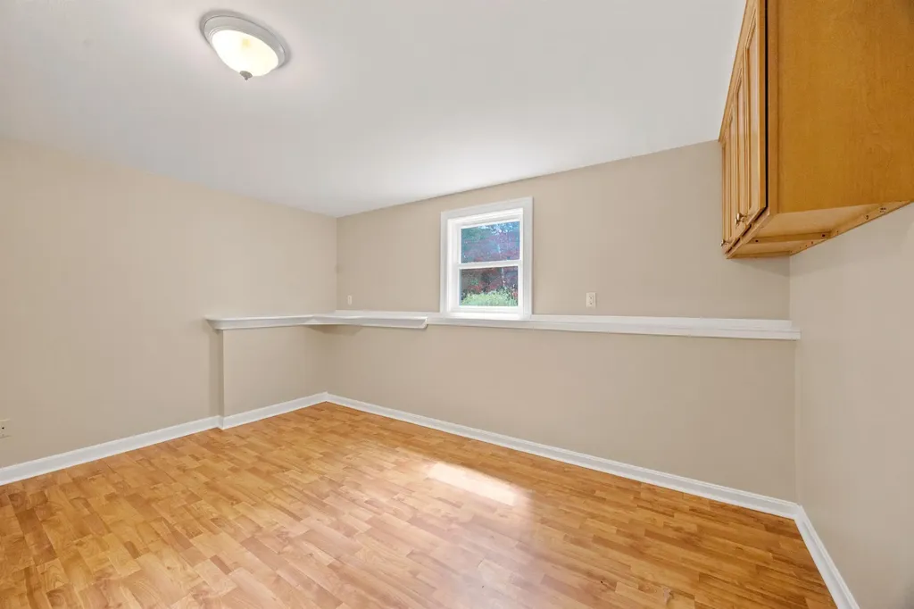3 Ridgewood Drive Kingston NH 03848