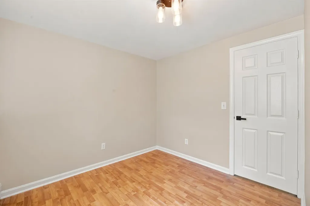 3 Ridgewood Drive Kingston NH 03848