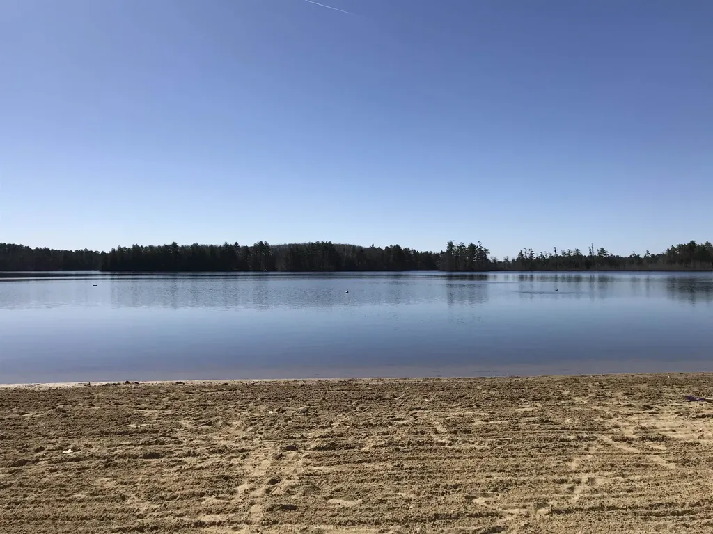 3 Ridgewood Drive Kingston NH 03848