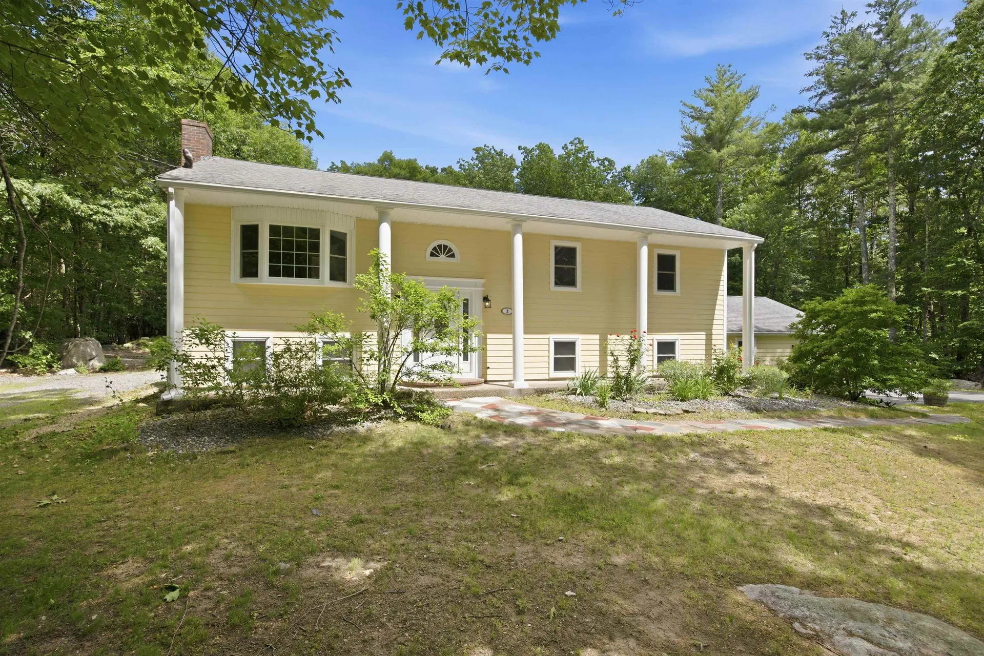 3 Ridgewood Drive Kingston NH 03848