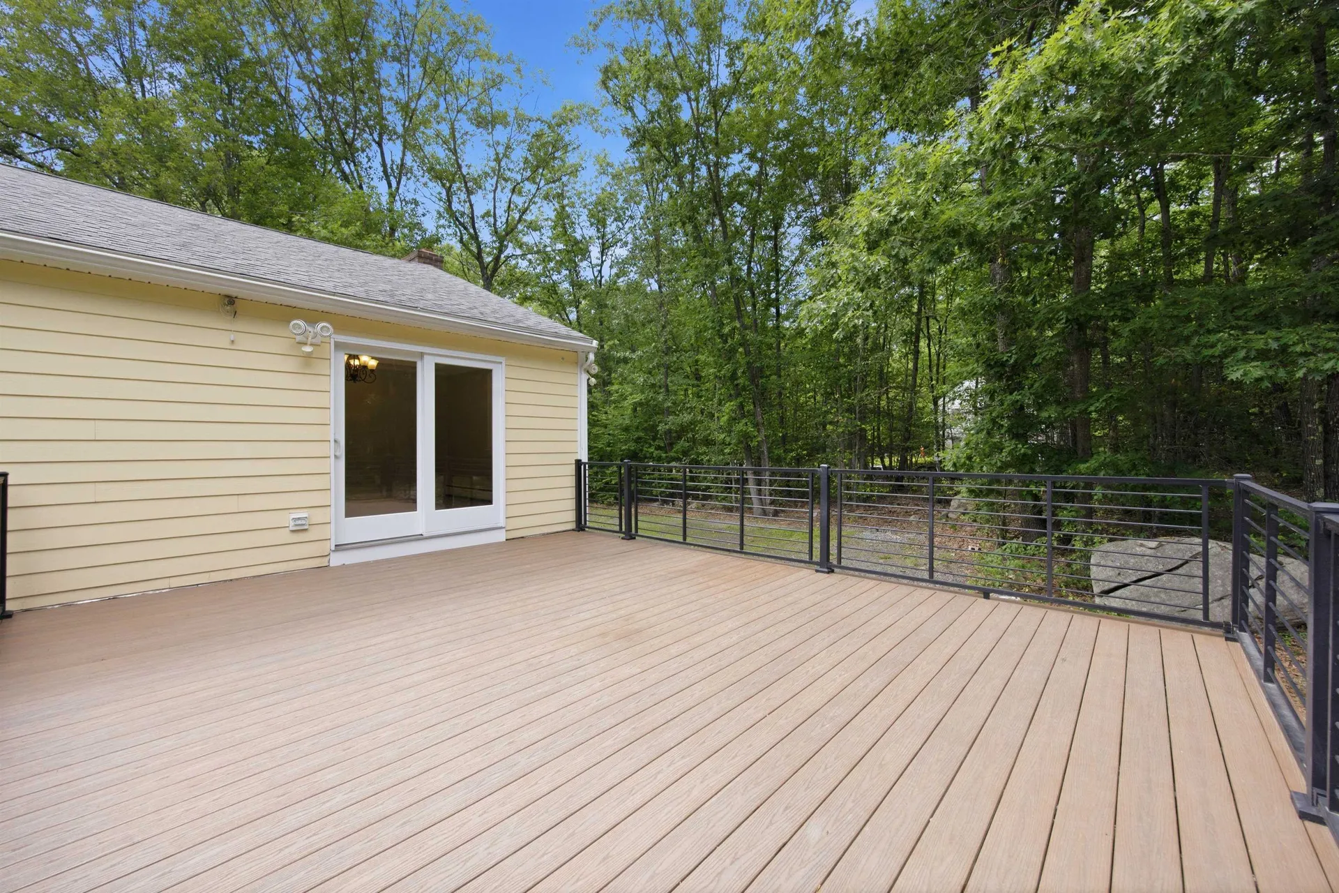 3 Ridgewood Drive Kingston NH 03848