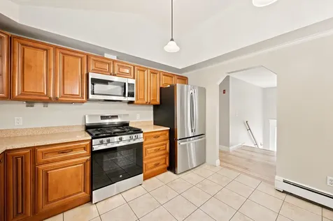 3 Ridgewood Drive Kingston NH 03848