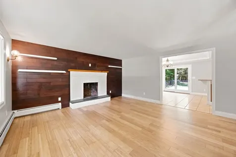 3 Ridgewood Drive Kingston NH 03848