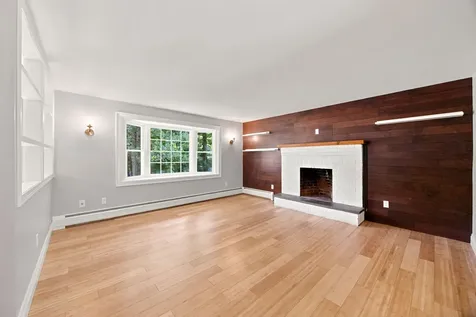 3 Ridgewood Drive Kingston NH 03848