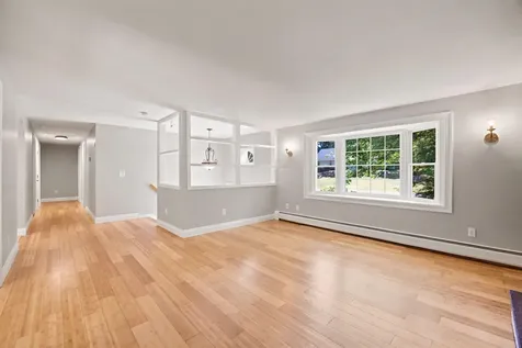 3 Ridgewood Drive Kingston NH 03848