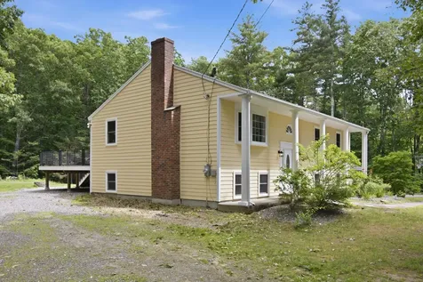 3 Ridgewood Drive Kingston NH 03848
