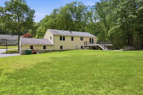 3 Ridgewood Drive Kingston NH 03848