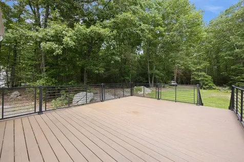 3 Ridgewood Drive Kingston NH 03848
