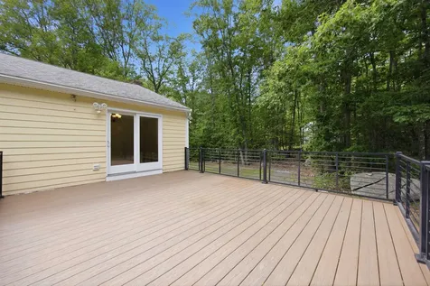3 Ridgewood Drive Kingston NH 03848