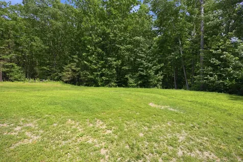 3 Ridgewood Drive Kingston NH 03848