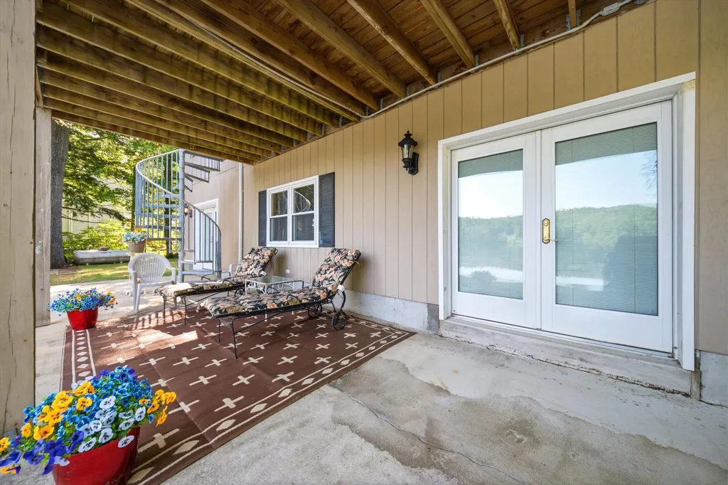 54 Emerald Drive Hillsborough NH 03244