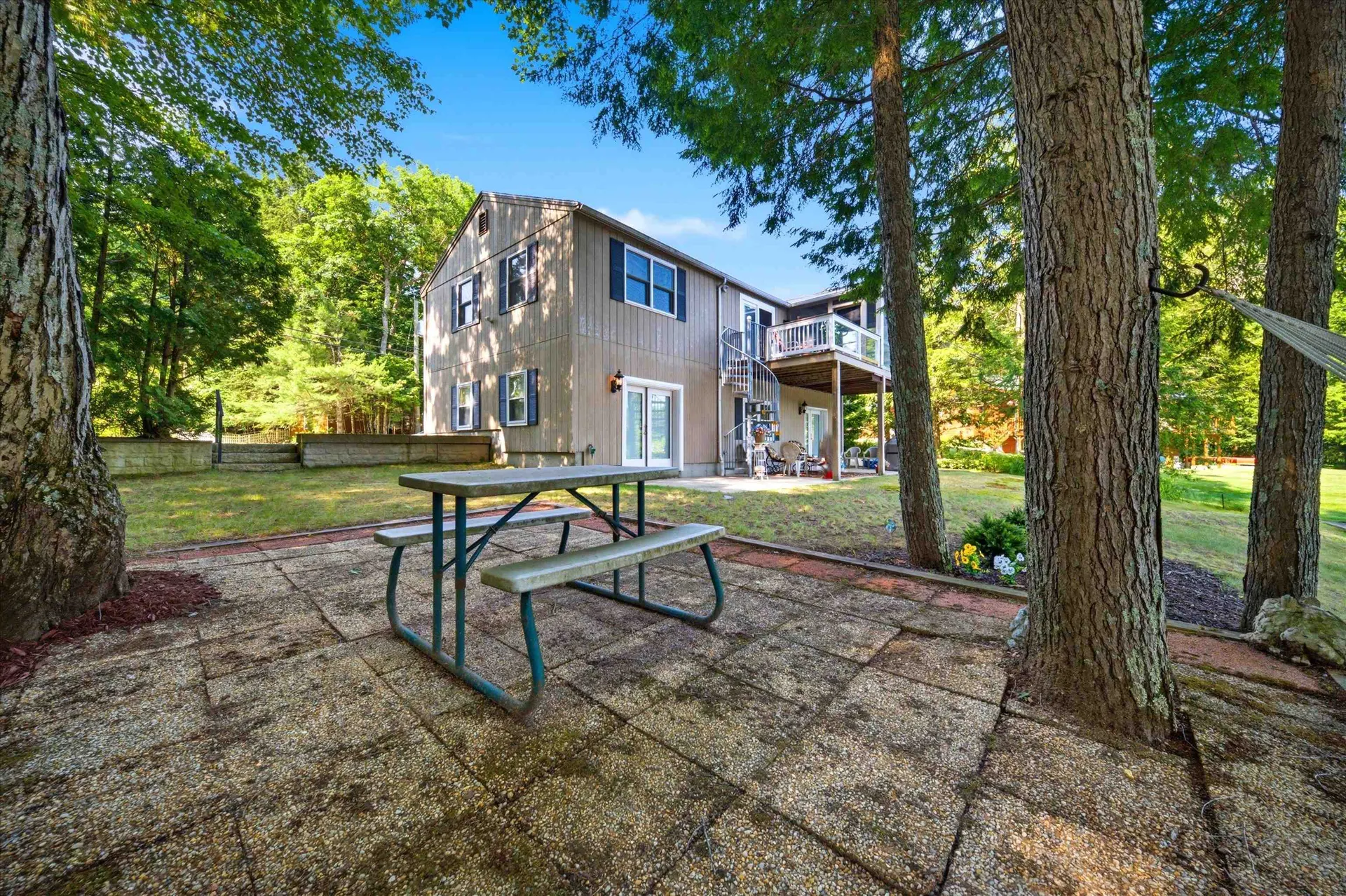 54 Emerald Drive Hillsborough NH 03244