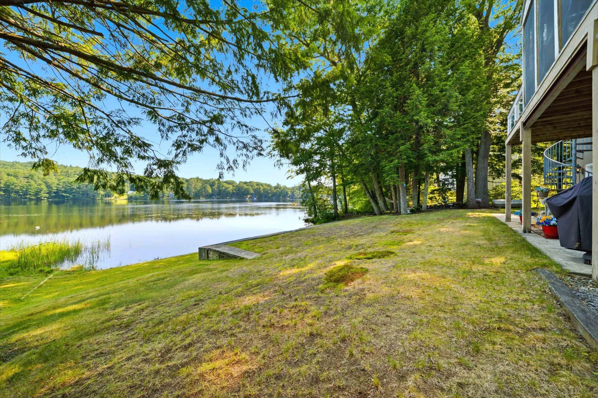 54 Emerald Drive Hillsborough NH 03244
