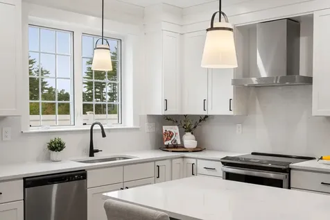 67 Groton Road Nashua NH 03062
