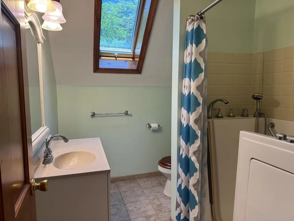 107 Blake Hill Road Ossipee NH 03814
