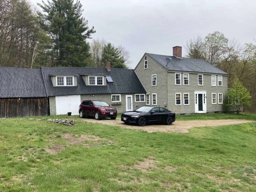 124 Brock Hill Road Bridgewater NH 03222