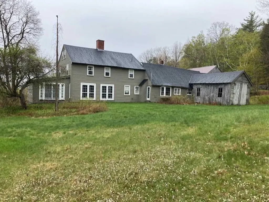 124 Brock Hill Road Bridgewater NH 03222