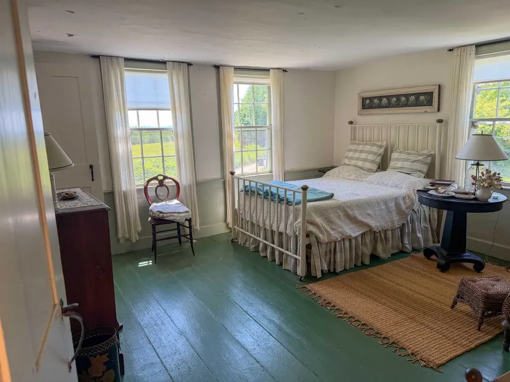 124 Brock Hill Road Bridgewater NH 03222