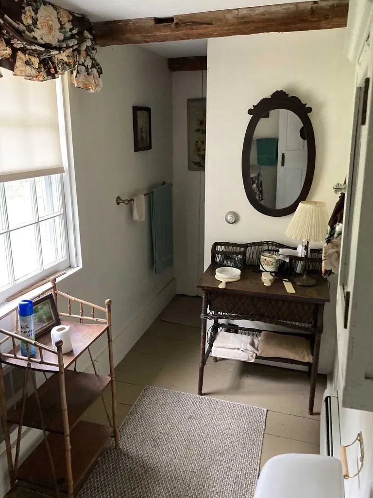 124 Brock Hill Road Bridgewater NH 03222