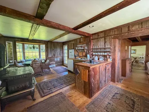 124 Brock Hill Road Bridgewater NH 03222