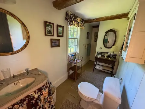 124 Brock Hill Road Bridgewater NH 03222