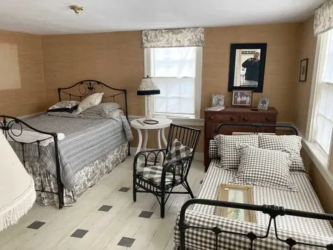 124 Brock Hill Road Bridgewater NH 03222