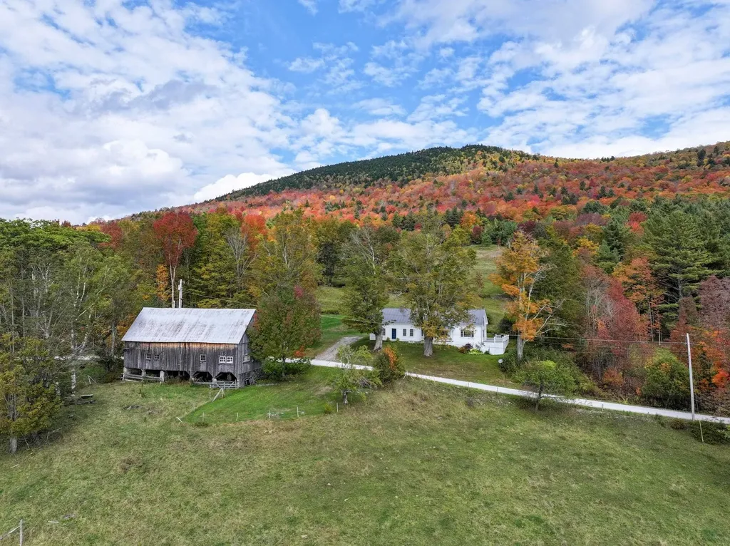 986 North Hollow Road Rochester VT 05767