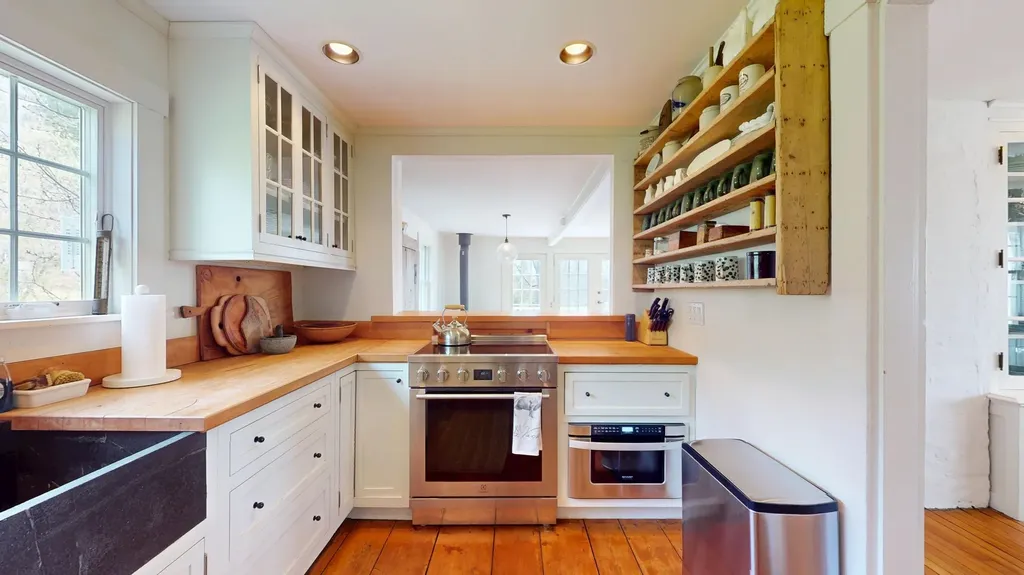986 North Hollow Road Rochester VT 05767