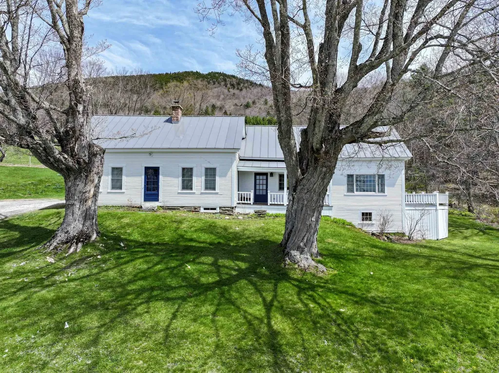 986 North Hollow Road Rochester VT 05767