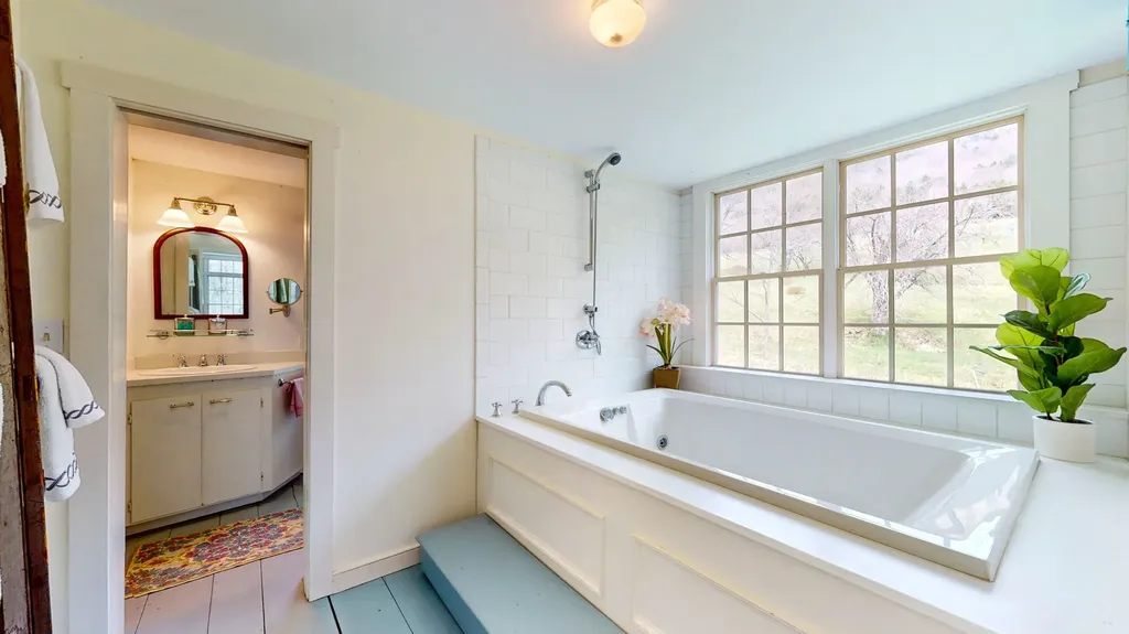 986 North Hollow Road Rochester VT 05767
