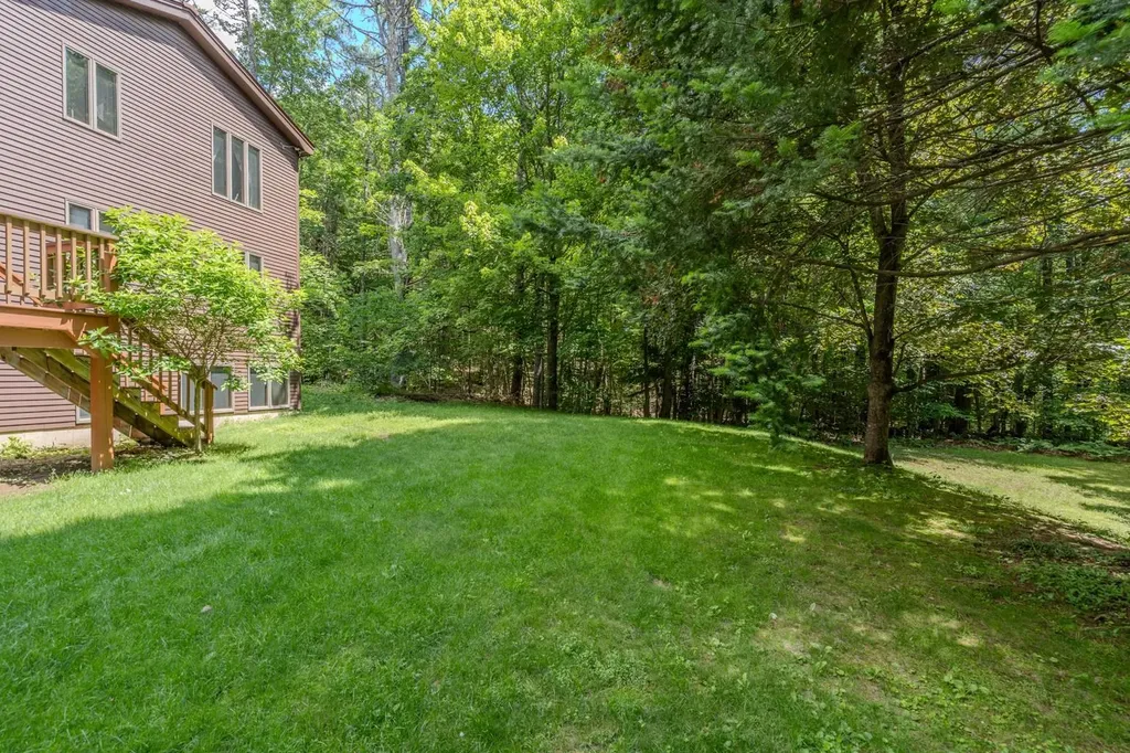 106 Livingston Road Meredith NH 03253