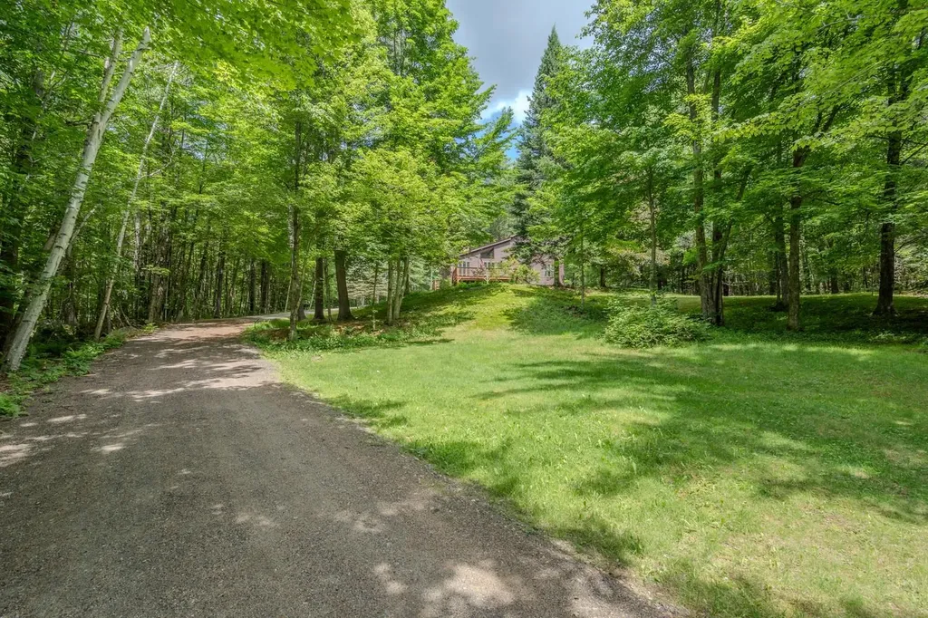 106 Livingston Road Meredith NH 03253