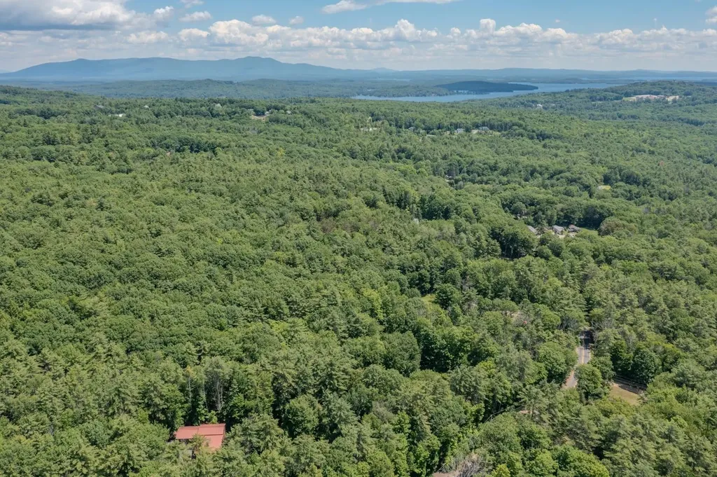 106 Livingston Road Meredith NH 03253