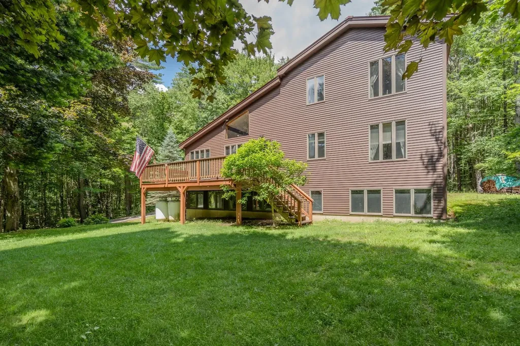 106 Livingston Road Meredith NH 03253