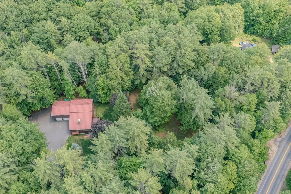106 Livingston Road Meredith NH 03253