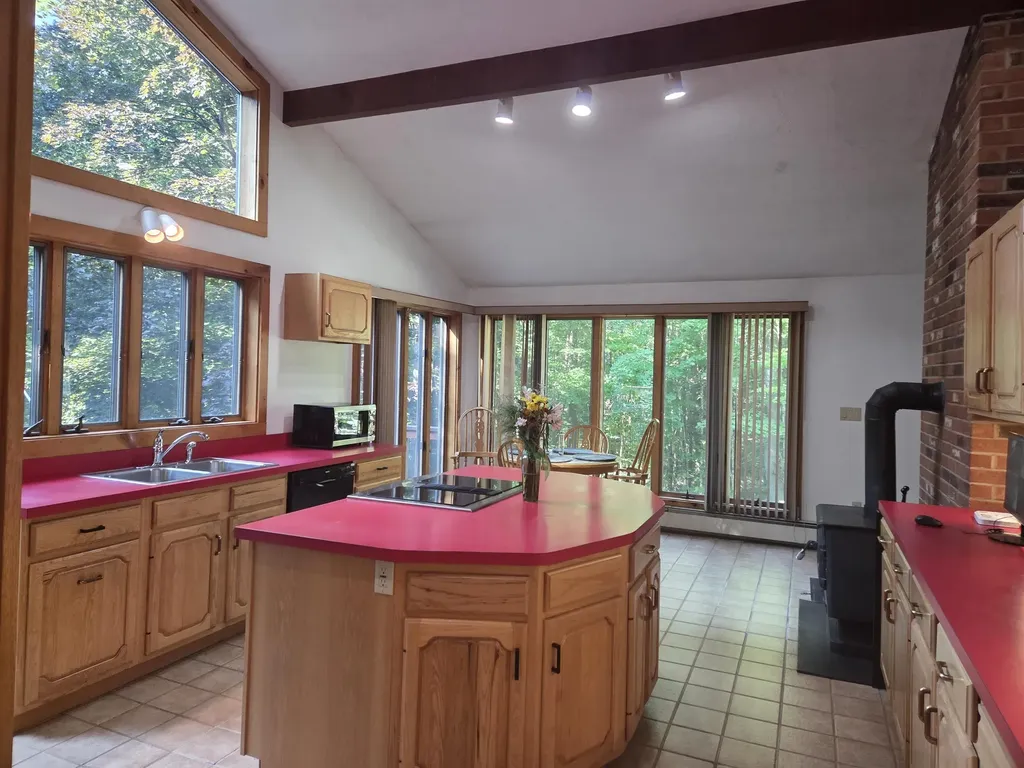 106 Livingston Road Meredith NH 03253