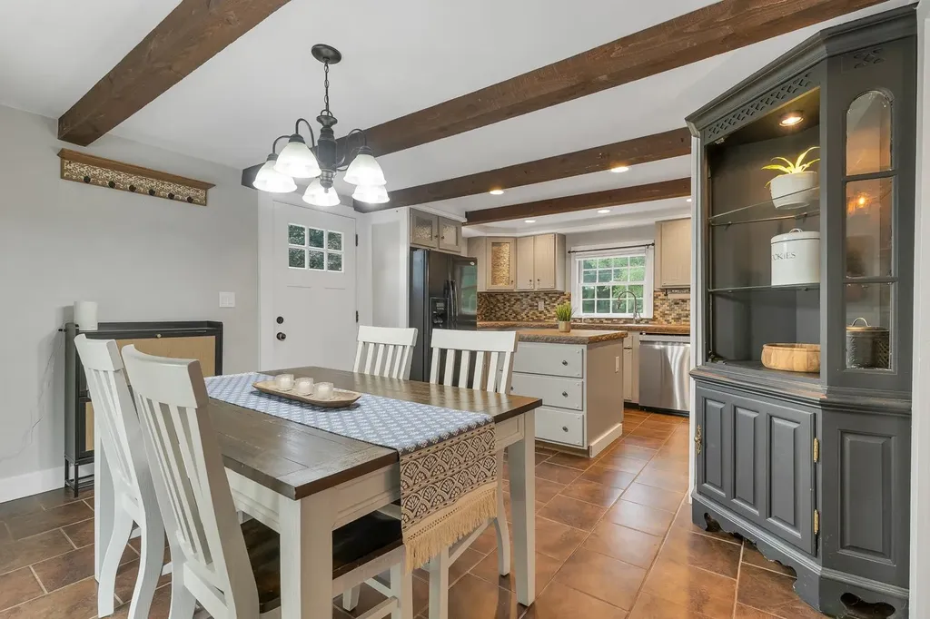 92 White Oak Road Gilmanton NH 03837