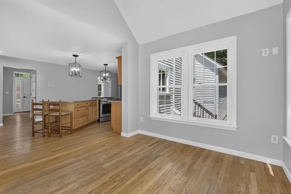 30 Lynne Drive Hollis NH 03049