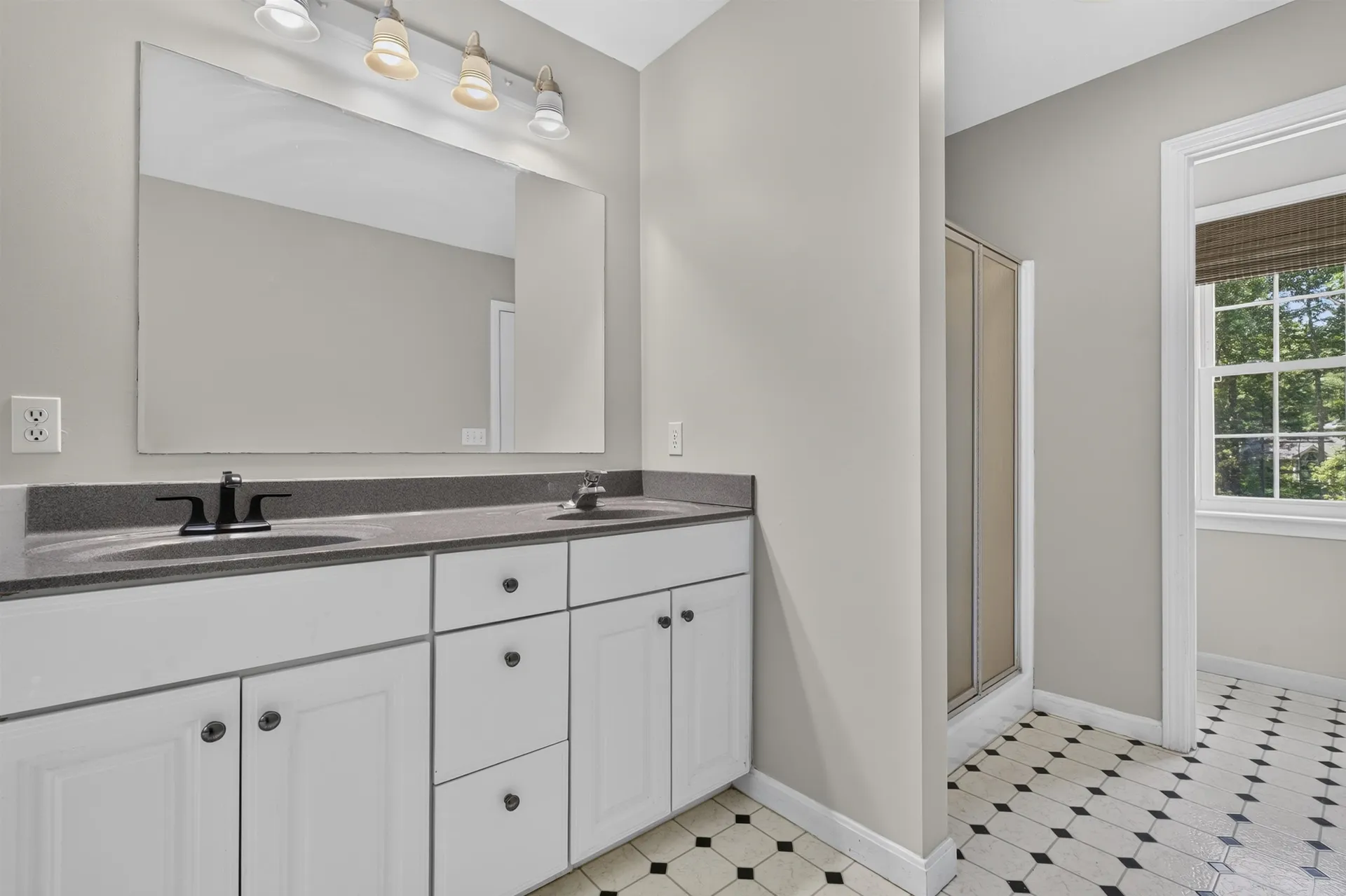 30 Lynne Drive Hollis NH 03049
