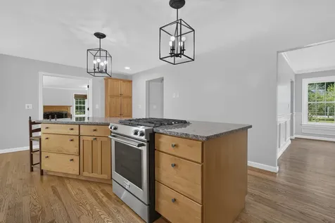30 Lynne Drive Hollis NH 03049