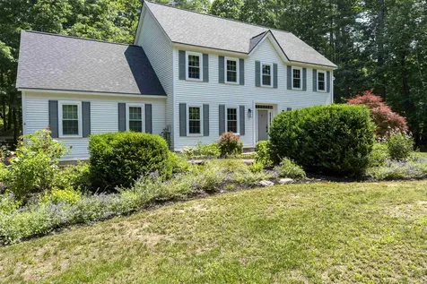 30 Lynne Drive Hollis NH 03049