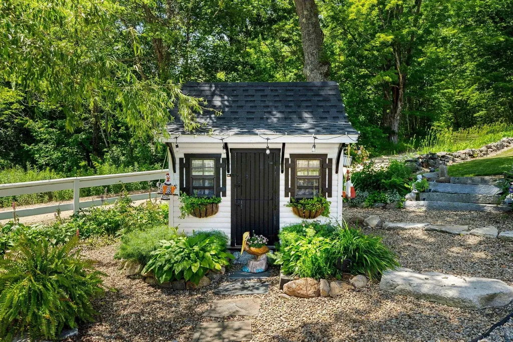 1080 N Barnstead Road Barnstead NH 03225