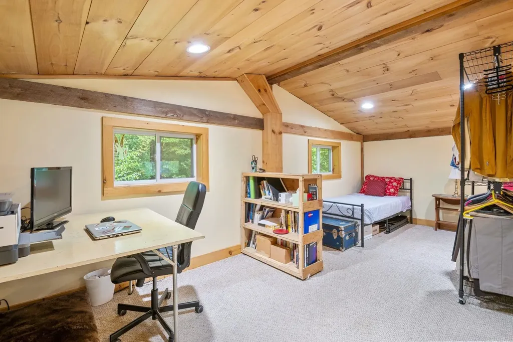 251 Pratt Bridge Road Jamaica VT 05343