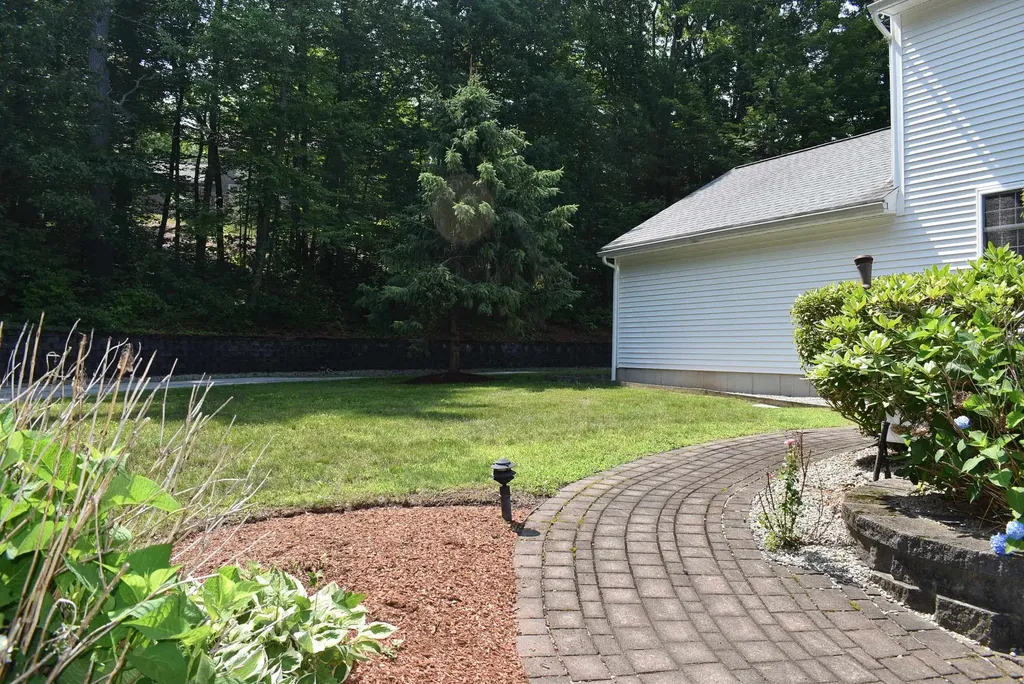 51 Westview Road Brookline NH 03033