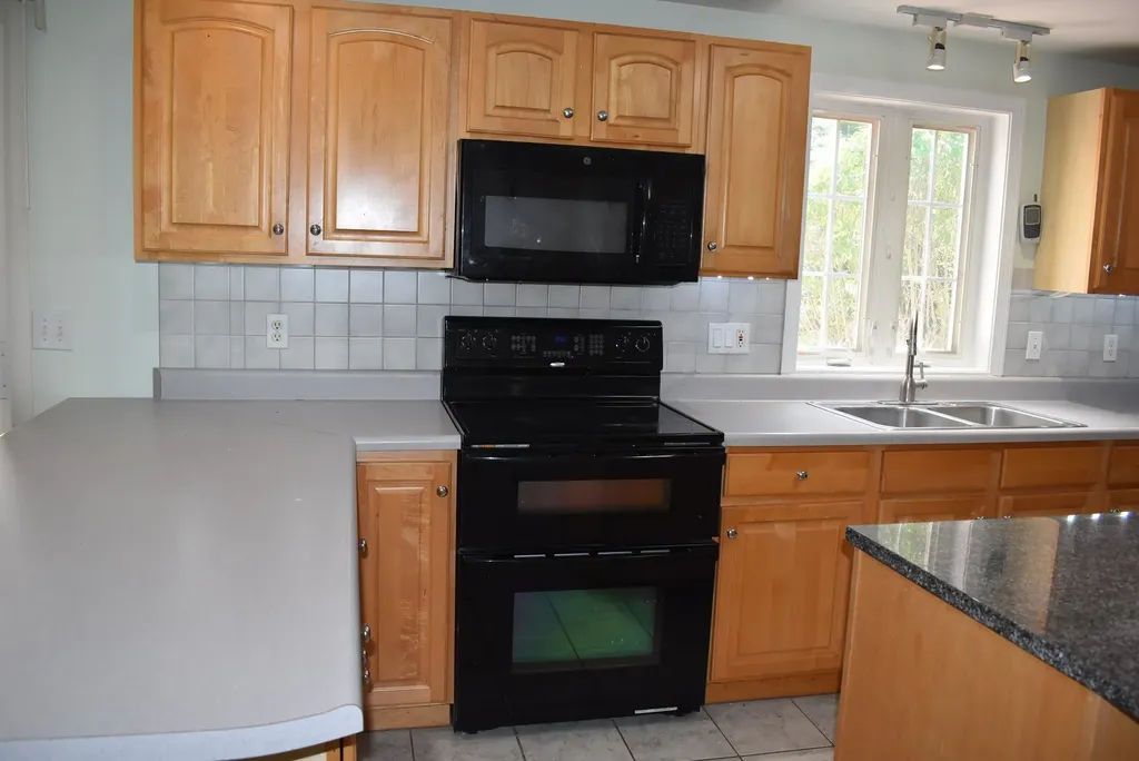 51 Westview Road Brookline NH 03033