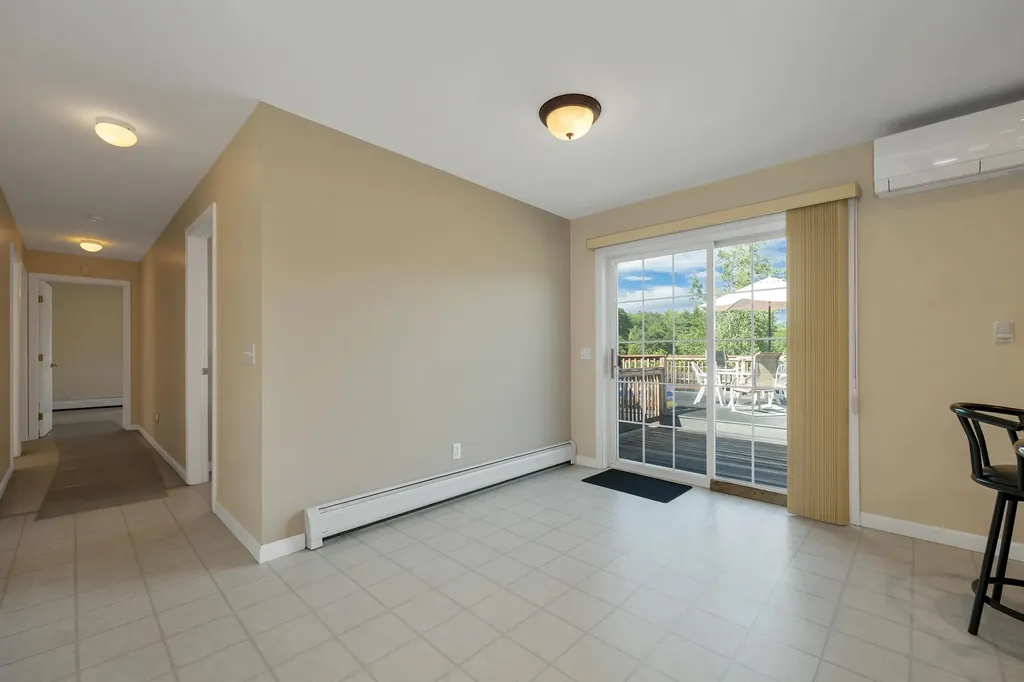 84 Fremont Road Raymond NH 03077