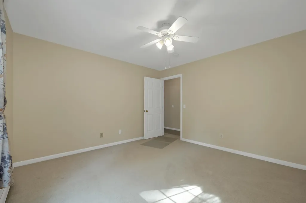 84 Fremont Road Raymond NH 03077
