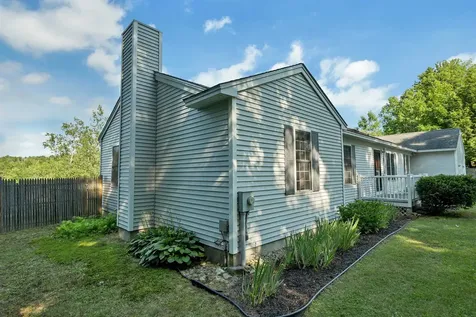 84 Fremont Road Raymond NH 03077