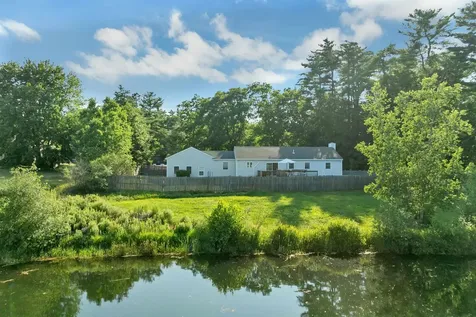 84 Fremont Road Raymond NH 03077