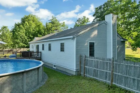 84 Fremont Road Raymond NH 03077